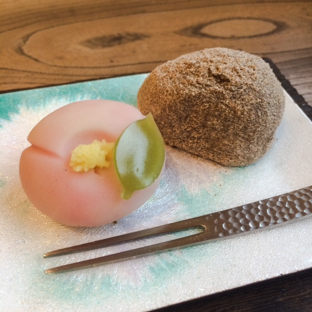 今日の和菓子　亥の子餅